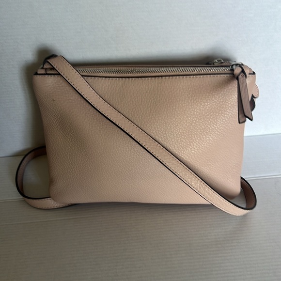 Vince Camuto cross body bag - Picture 4 of 4